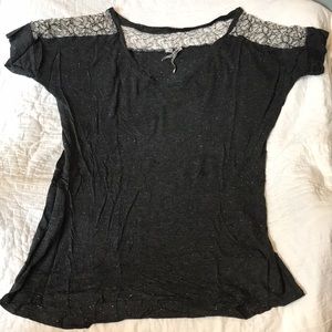 Lace shoulder v neck t-shirt